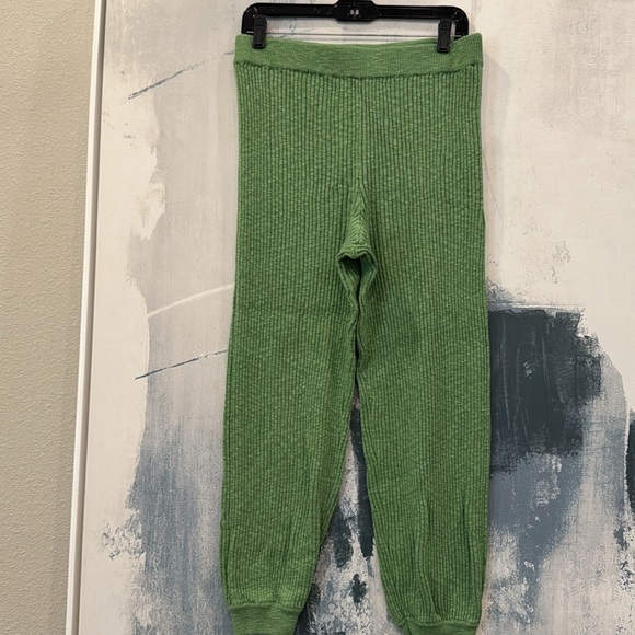 Justine Sweater Set in Green. INCLUDES PANTS AND SWEATER - Picture 10 of 12